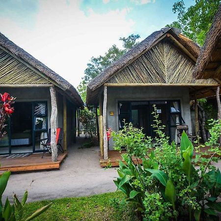 African Excursions Guest House Khwai エクステリア 写真