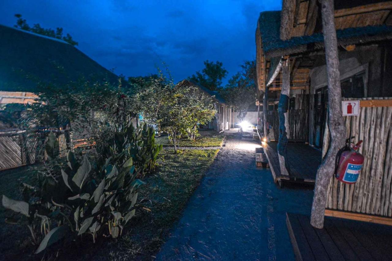 African Excursions Guest House Khwai エクステリア 写真