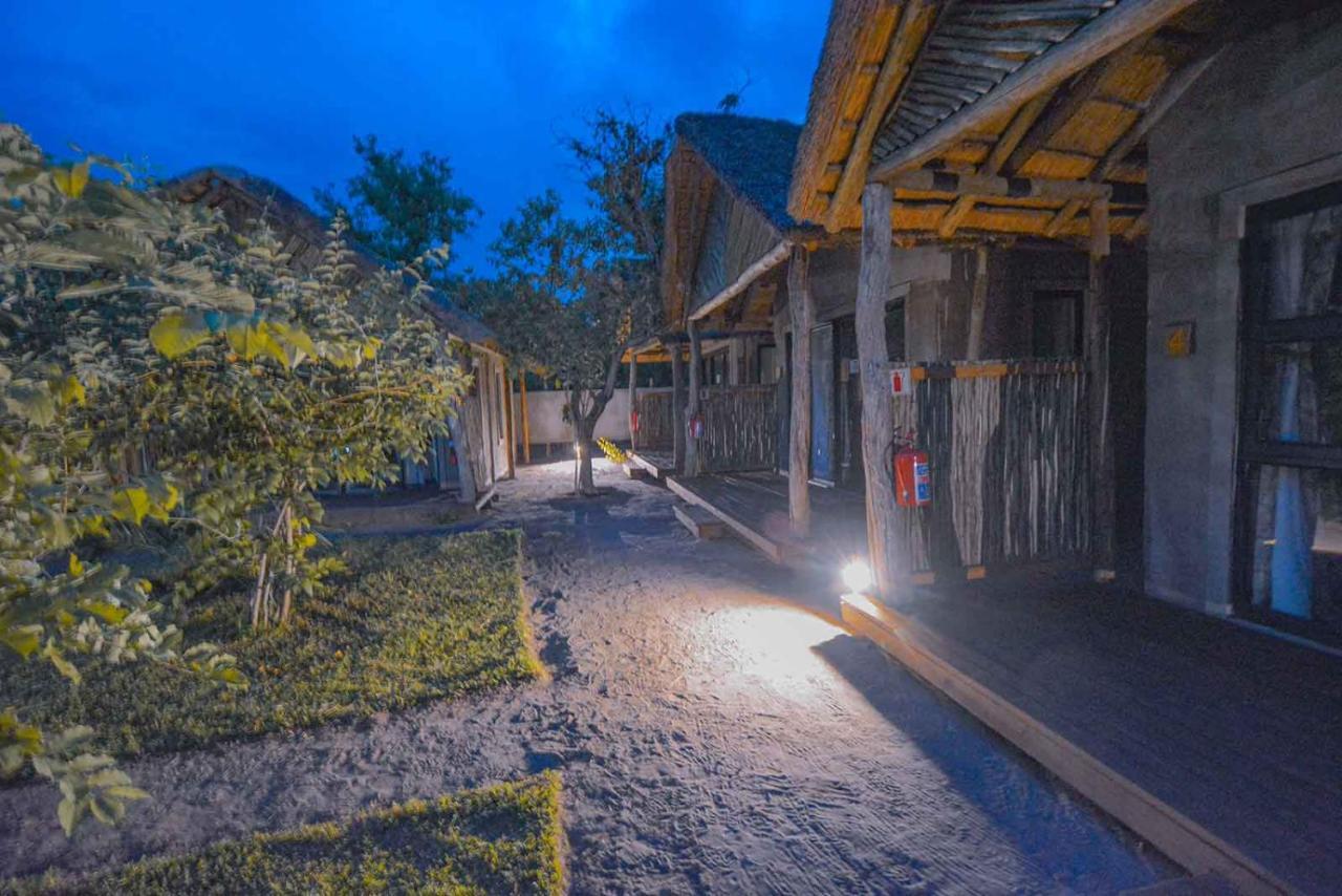 African Excursions Guest House Khwai エクステリア 写真