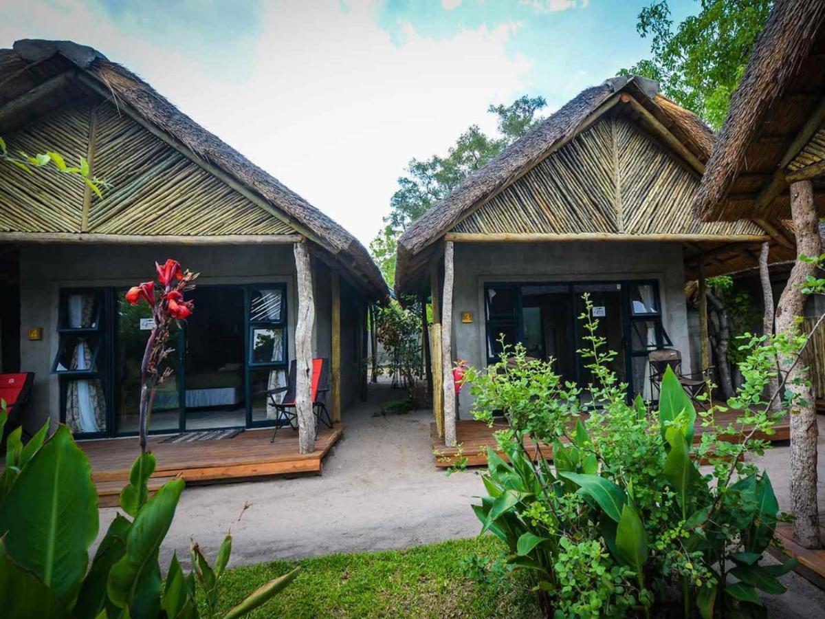 African Excursions Guest House Khwai エクステリア 写真